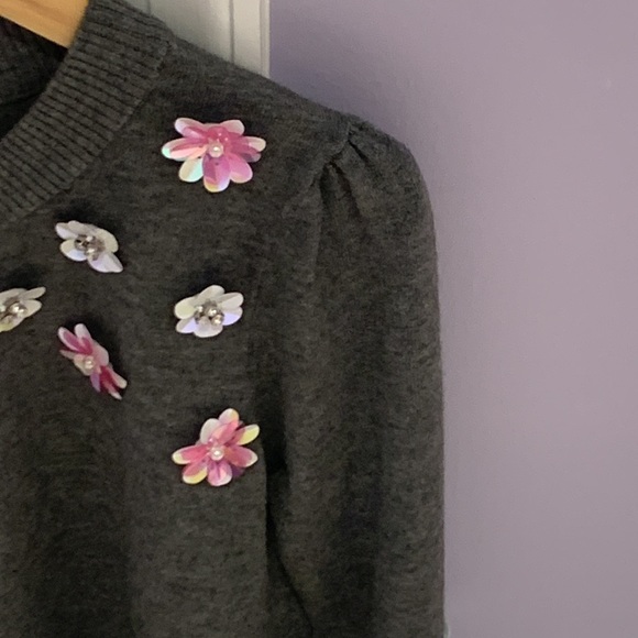 Worn 1x! Milly Minis gray sweater with floral appliqué - size 14 - Picture 9 of 11
